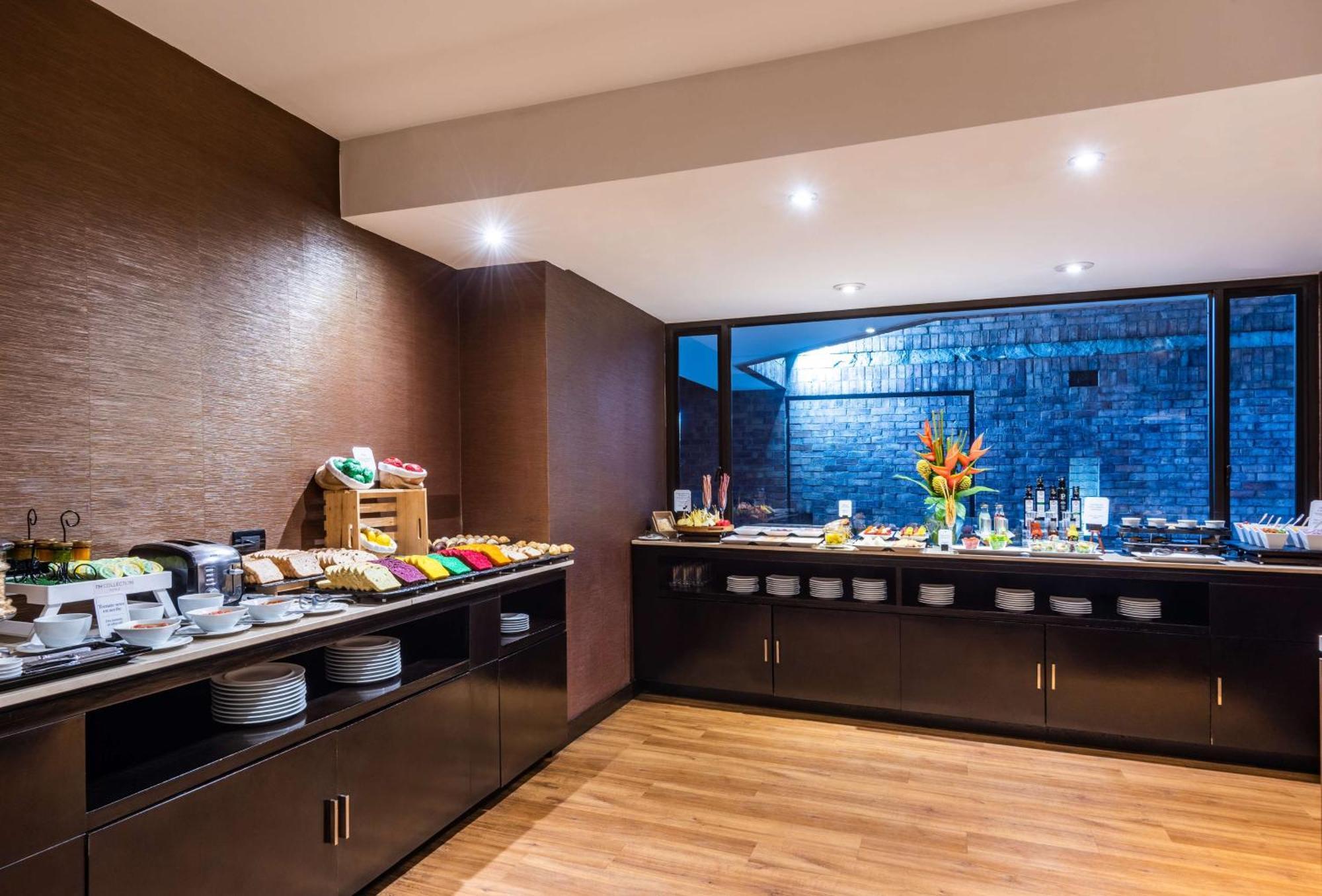 Nh Collection Bogota Andino Royal Hotel Eksteriør billede The lounge at the airport