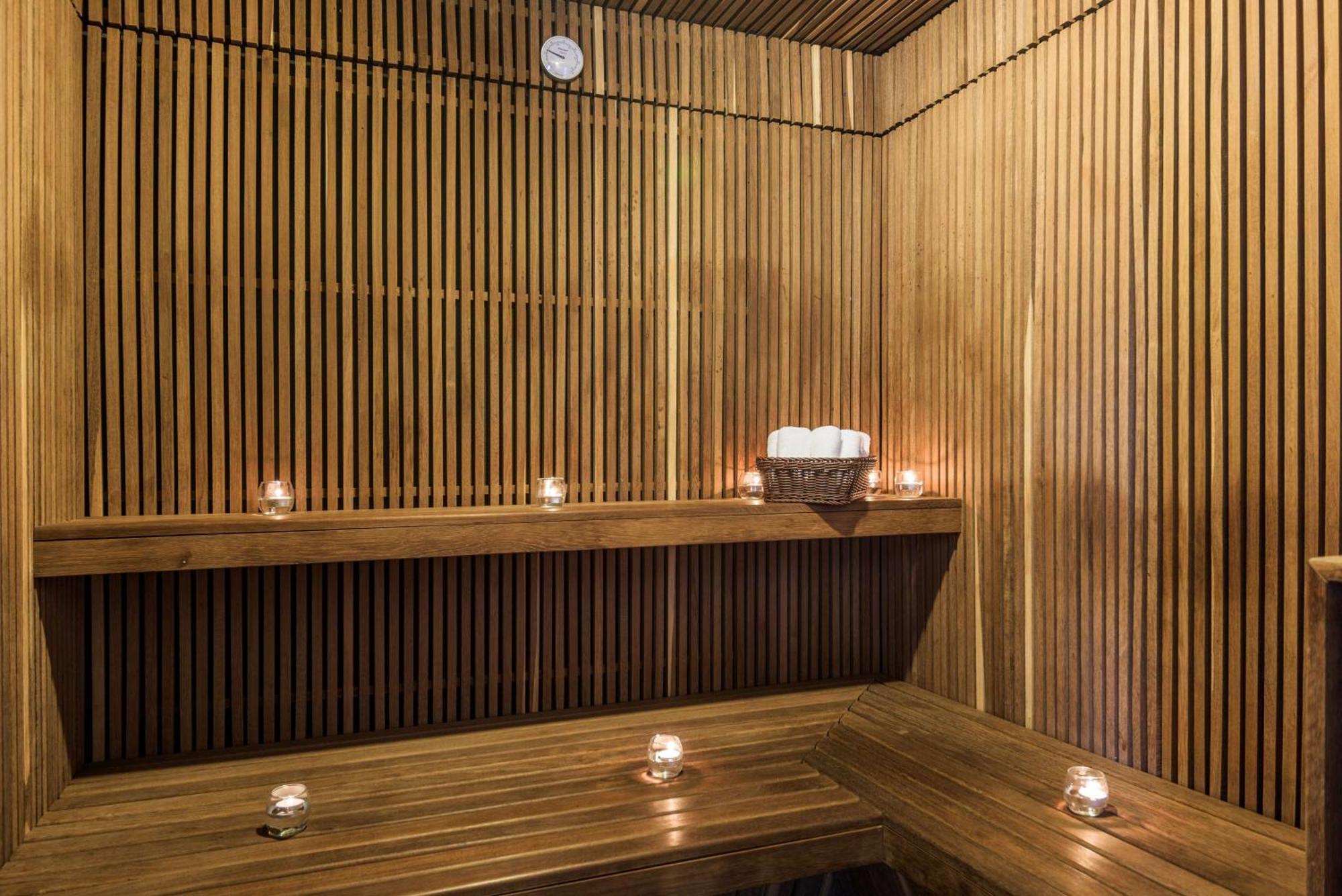 Nh Collection Bogota Andino Royal Hotel Eksteriør billede A Finnish sauna