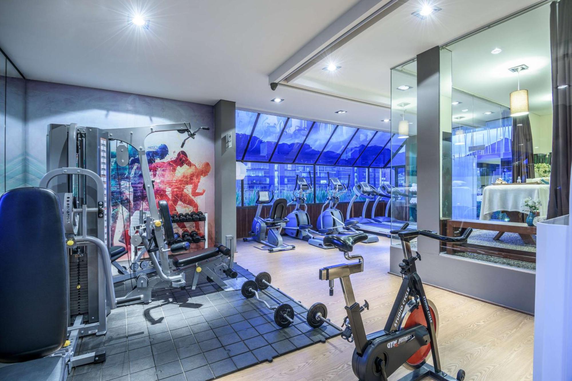 Nh Collection Bogota Andino Royal Hotel Eksteriør billede The gym at the hotel