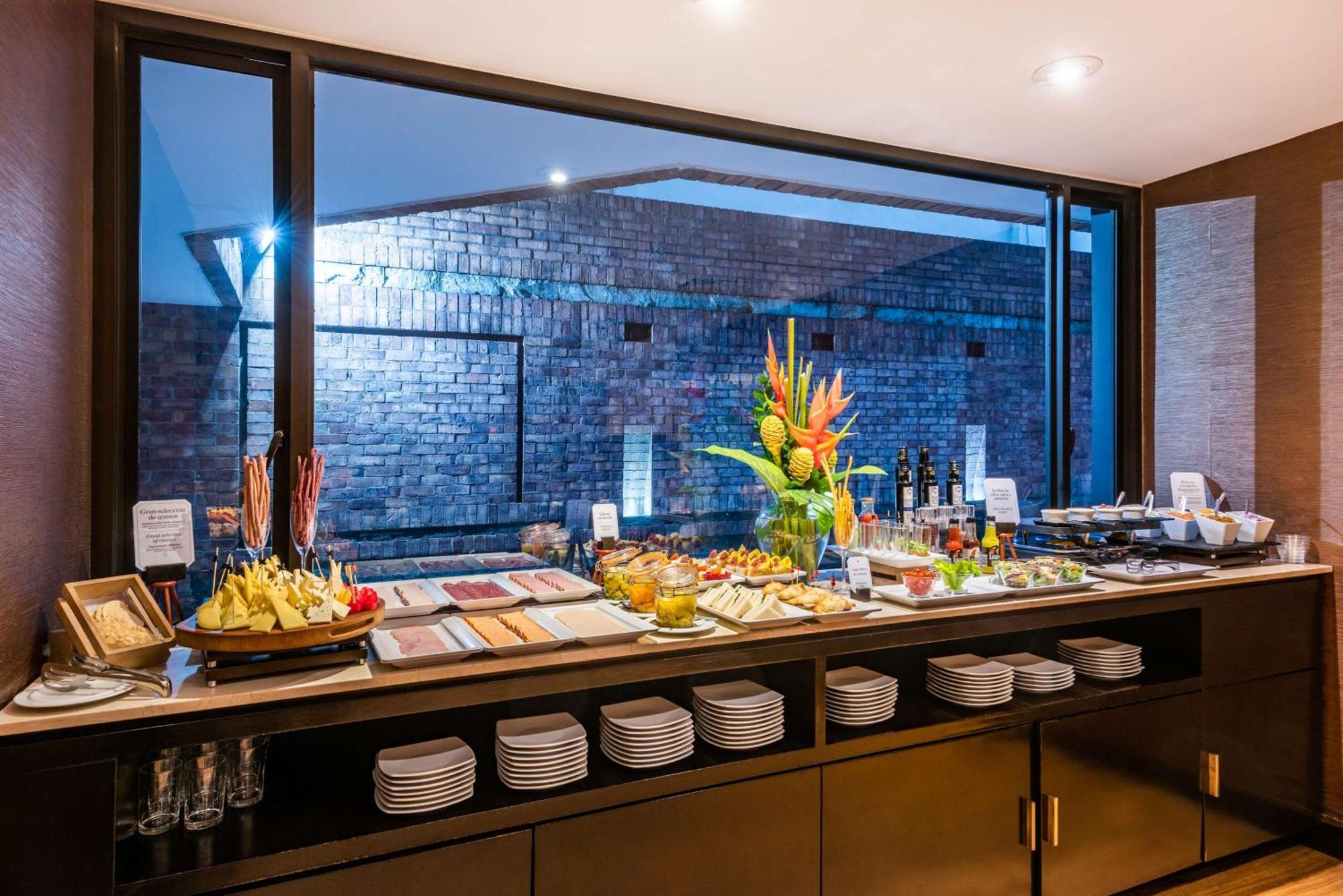 Nh Collection Bogota Andino Royal Hotel Eksteriør billede The Club at Changi Airport