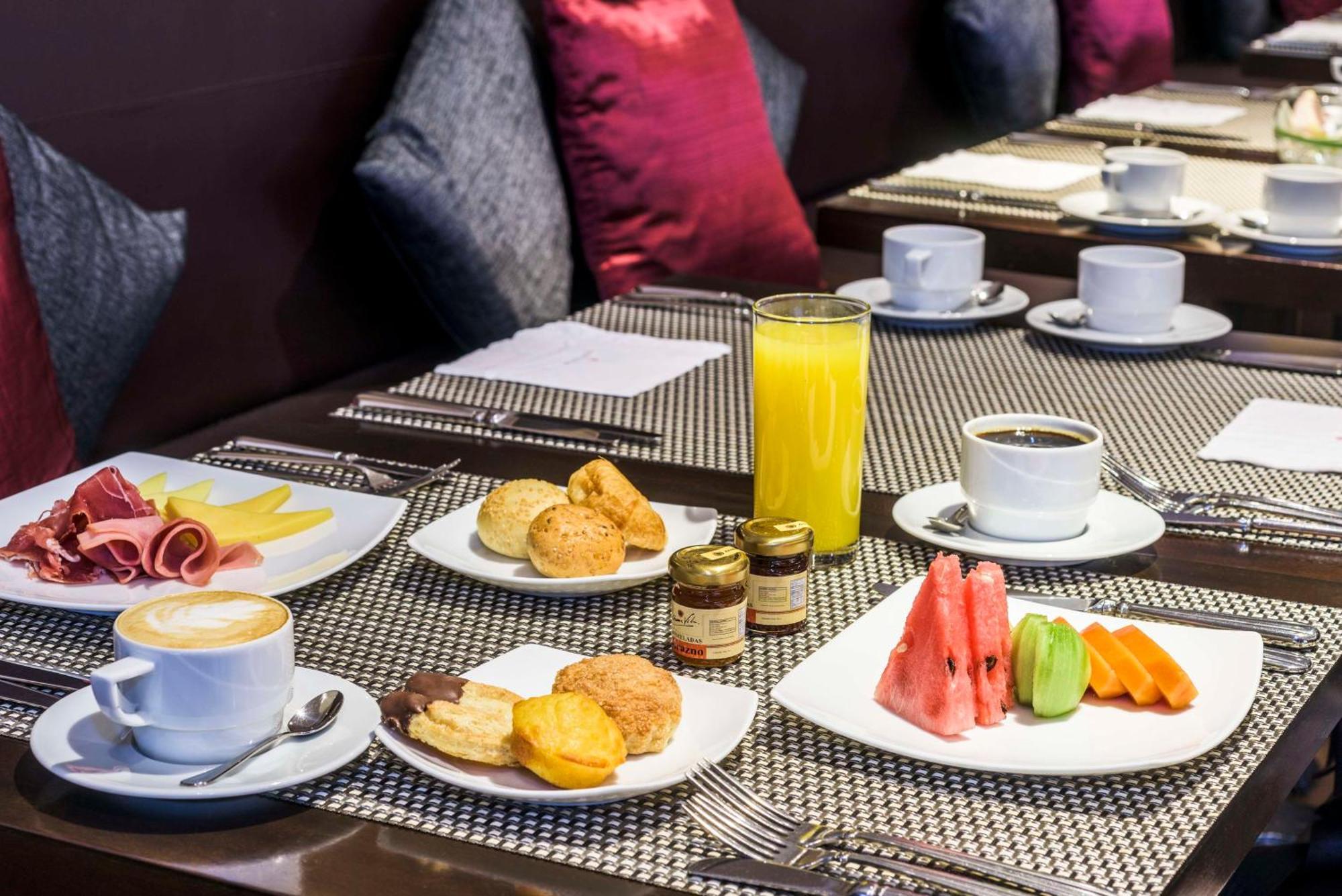 Nh Collection Bogota Andino Royal Hotel Eksteriør billede A light breakfast